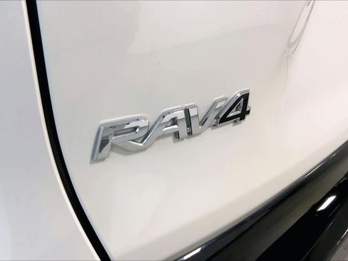 Used 2020 Toyota RAV4 XSE image 29