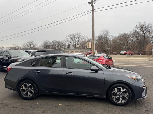 Used 2021 Kia Forte LXS image 6