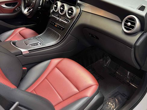 Used 2021 Mercedes-Benz GLC 300 image 29