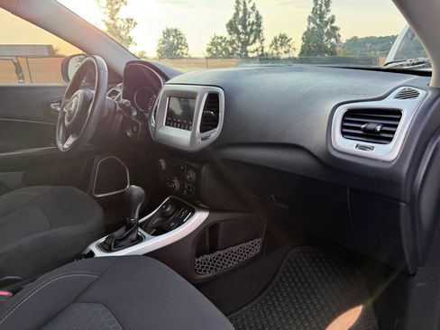 Used 2019 Jeep Compass Sport AWD/4WD image 19