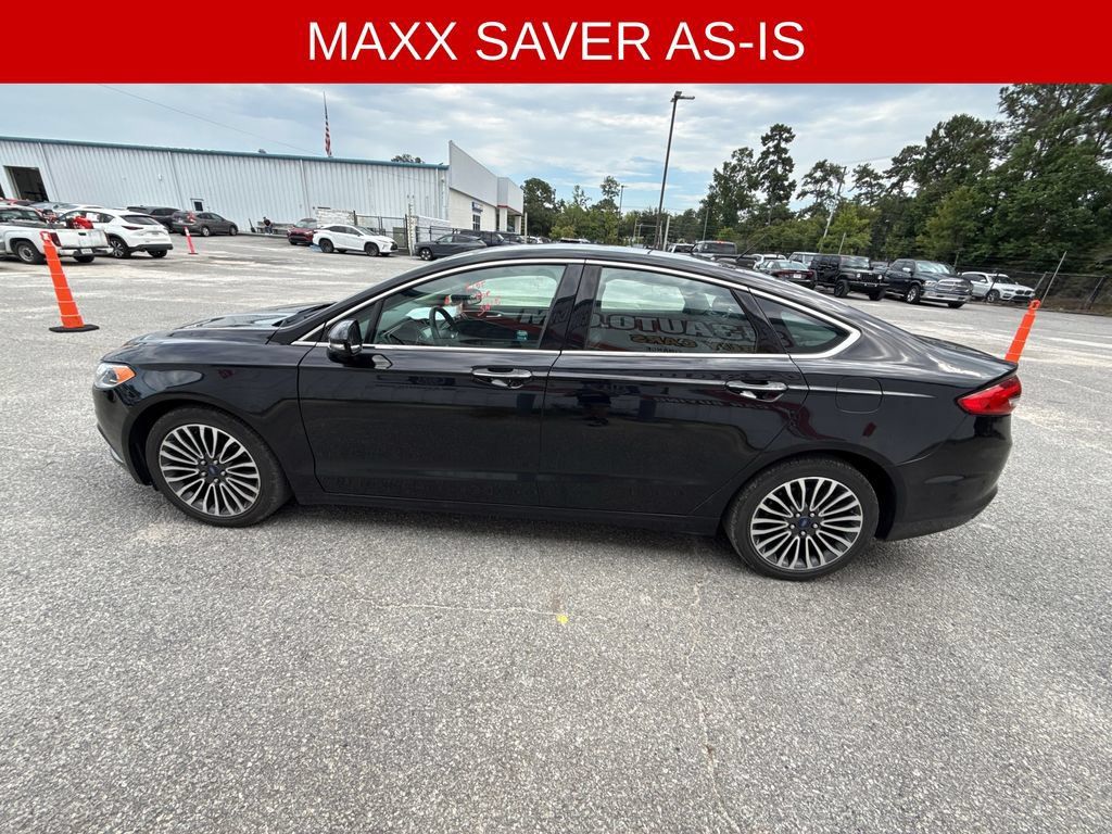Used 2017 Ford Fusion SE w/ Fusion SE Technology Package AWD/4WD image 5