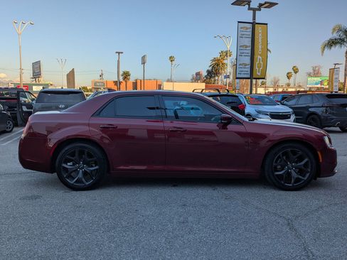 Used 2023 Chrysler 300 S image 4