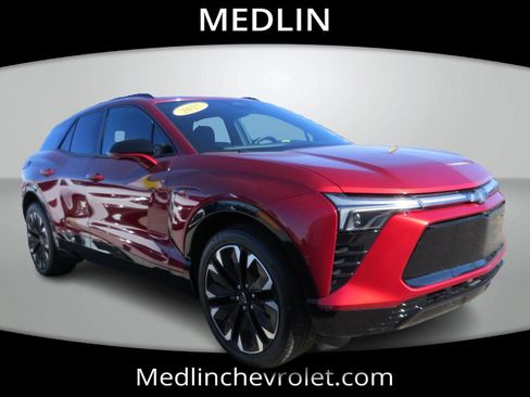 Used 2025 Chevrolet Blazer EV RS image 2