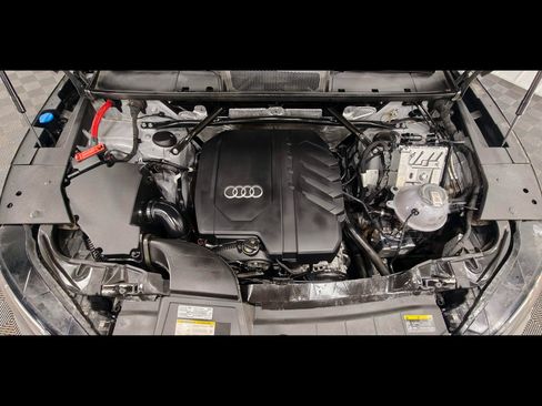 Used 2025 Audi Q5 2.0T Premium AWD/4WD image 57