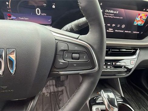 Used 2024 Buick Envista Avenir image 29