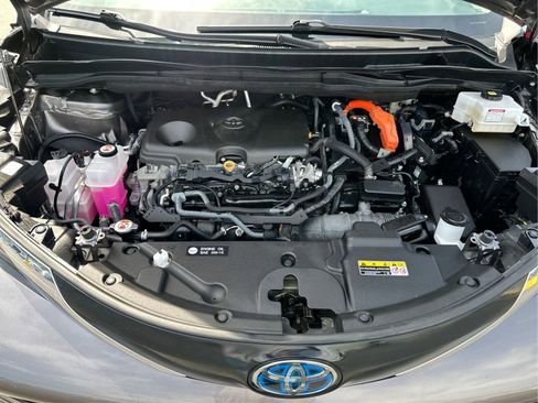 Used 2024 Toyota Sienna LE w/ LE Plus Package AWD/4WD image 24