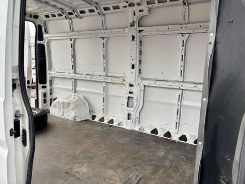 Used 2016 RAM ProMaster 2500 w/ Mopar Trailer Tow Group FWD image 9