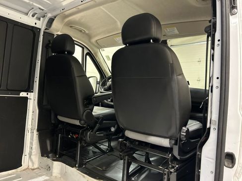Used 2025 RAM ProMaster 2500 w/ Convenience Group FWD image 23