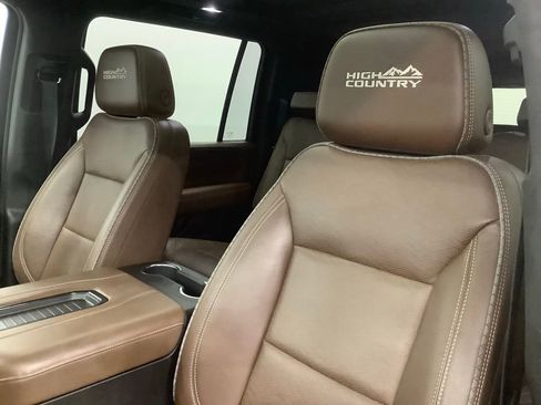 Used 2021 Chevrolet Suburban High Country image 13