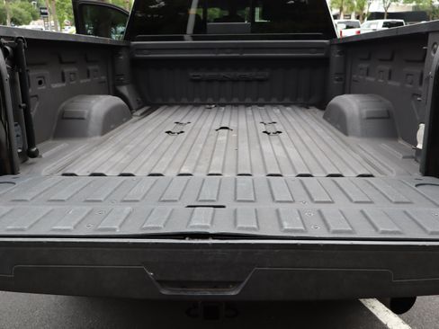 Used 2022 GMC Sierra 3500 Denali w/ Denali Black Diamond Edition AWD/4WD image 46