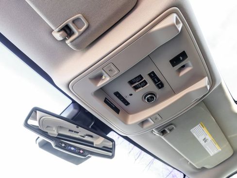 Used 2019 Chevrolet Suburban Premier image 43