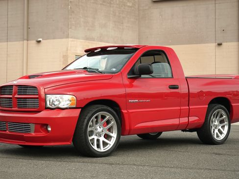 Used 2005 Dodge Ram 1500 Truck 2WD Regular Cab image 2
