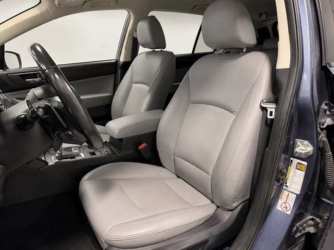 Used 2018 Subaru Outback 3.6R Limited w/ Popular Package #2 AWD/4WD image 12