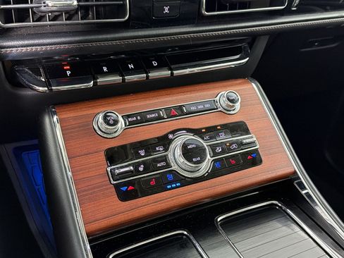 Used 2023 Lincoln Aviator Reserve w/ Equipment Group 201A RWD image 16