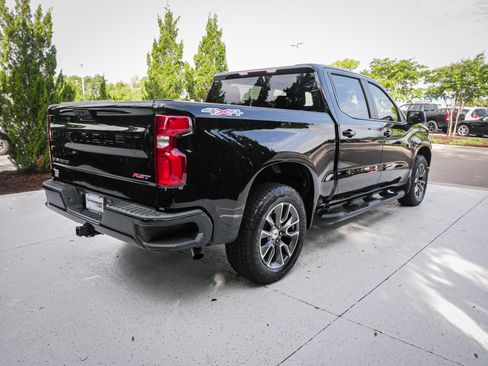 Used 2024 Chevrolet Silverado 1500 RST AWD/4WD image 10