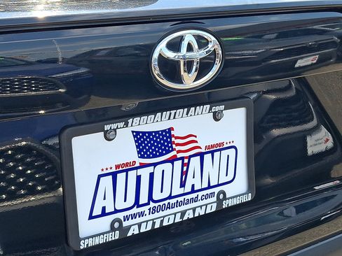 Used 2019 Toyota RAV4 XLE AWD/4WD image 30