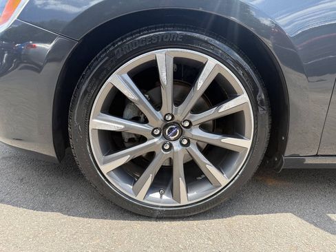 Used 2015 Volvo S60 T5 Platinum w/ 19" Sport Package FWD image 9