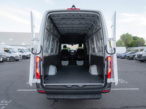 New 2025 Mercedes-Benz Sprinter 2500 image 10