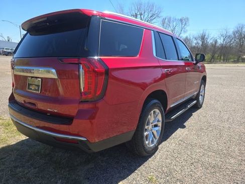 Certified 2024 GMC Yukon SLT w/ SLT Luxury Package image 5