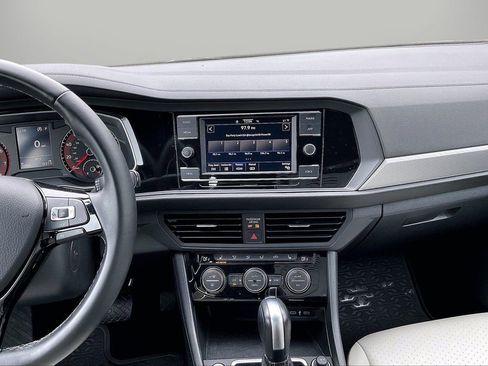 Used 2021 Volkswagen Jetta R-Line image 13