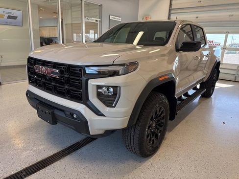 New 2026 GMC Canyon Elevation w/ Convenience Package image 5