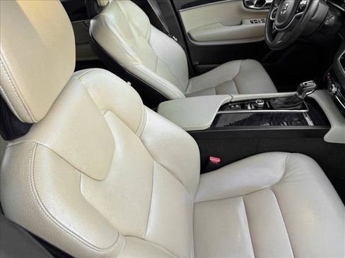 Used 2019 Volvo XC90 T6 Momentum w/ Advanced Package AWD/4WD image 30