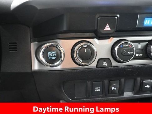 Used 2023 Toyota Tacoma SR5 AWD/4WD image 18