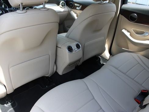 Used 2022 Mercedes-Benz GLC 300 w/ Premium Package Lite image 11