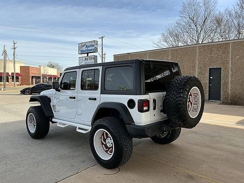 Used 2018 Jeep Wrangler Unlimited Sport S image 7