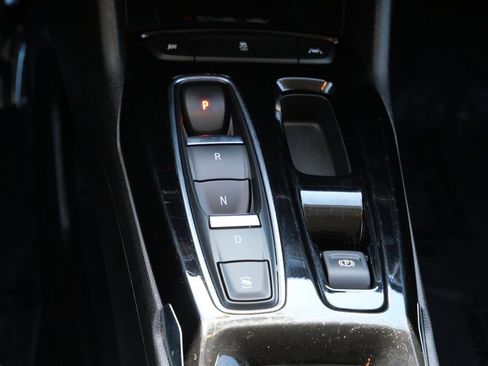 Used 2023 Chevrolet Bolt EUV LT w/ Driver Confidence Package FWD image 19