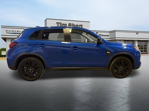 Used 2025 Mitsubishi Outlander Sport LE AWD/4WD image 6
