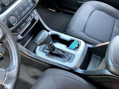 Used 2017 Chevrolet Colorado LT w/ Midnight Edition image 15