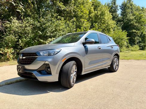 Used 2021 Buick Encore GX Select w/ Sport Touring Package AWD/4WD image 4