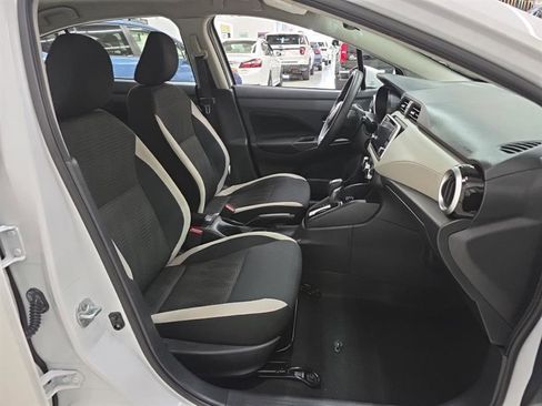 Used 2021 Nissan Versa SV image 8