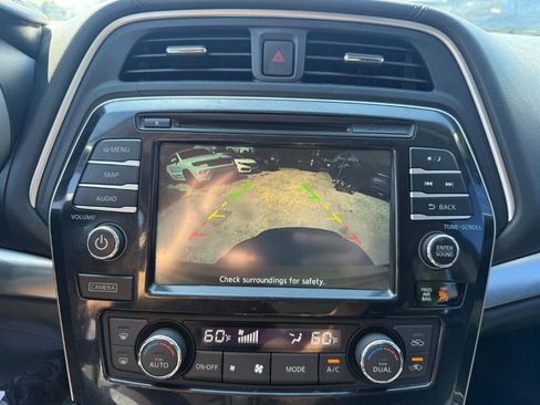 Used 2017 Nissan Maxima SR w/ Midnight Edition image 24