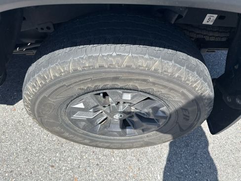 Used 2021 Toyota Tacoma SR5 w/ Trail Edition AWD/4WD image 6