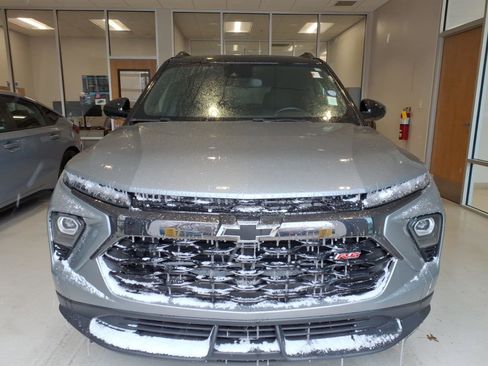 Used 2024 Chevrolet TrailBlazer RS image 2