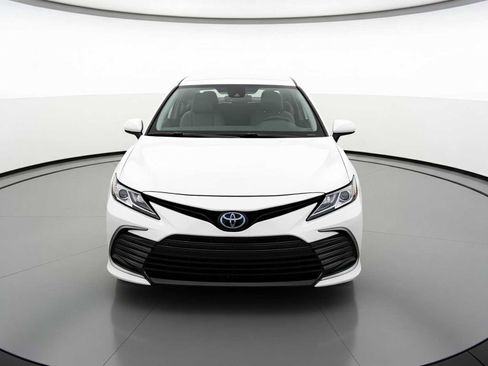 Used 2023 Toyota Camry LE image 2