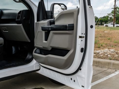 Used 2018 Ford F150 XL w/ Equipment Group 101A Mid RWD image 39