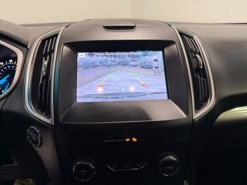 Used 2019 Ford Edge SEL image 14
