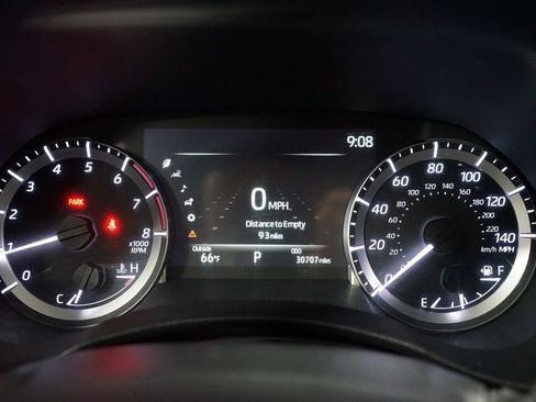 Used 2023 Toyota Highlander LE image 15