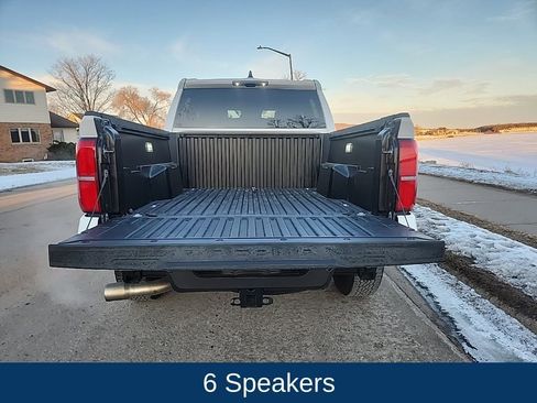 Used 2025 Toyota Tacoma TRD Off-Road image 6