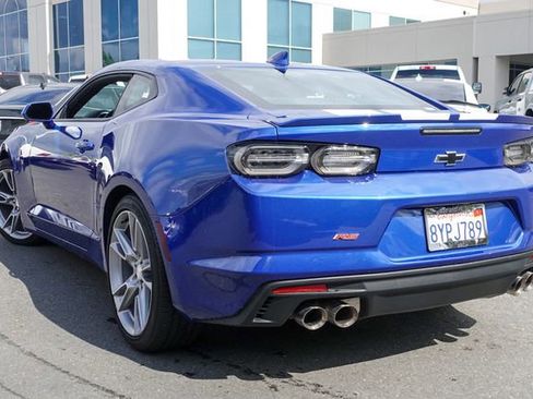 Used 2021 Chevrolet Camaro LT w/ RS Package image 11