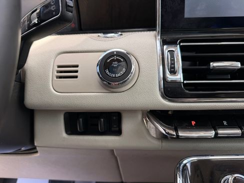 Used 2019 Lincoln Navigator L Reserve AWD/4WD image 42