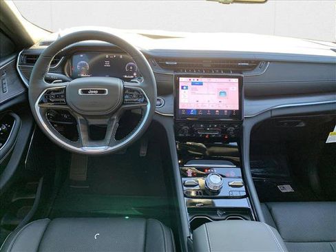 New 2025 Jeep Grand Cherokee L Overland w/ Luxury Tech Group IV image 25