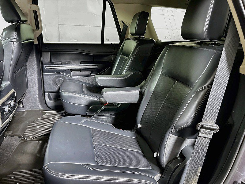 Used 2024 Ford Expedition XLT AWD/4WD image 23