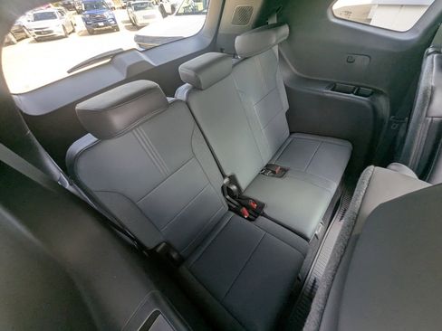 New 2026 GMC Acadia AT4 w/ Super Cruise Package image 15