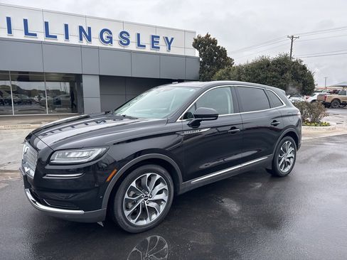 Used 2022 Lincoln Nautilus Reserve w/ Equipment Group 201A image 2