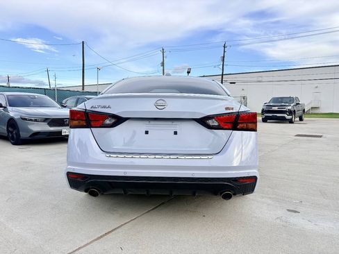 Used 2023 Nissan Altima 2.5 SR FWD image 6