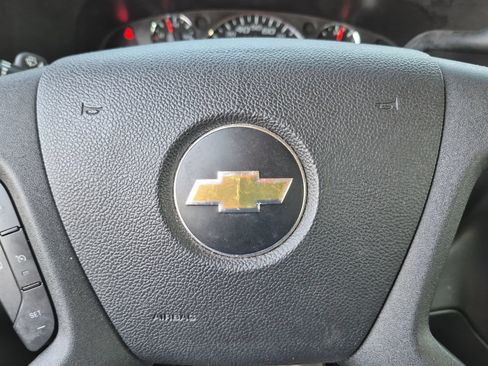 Used 2019 Chevrolet Express 2500 w/ Enhanced Convenience Package RWD image 18